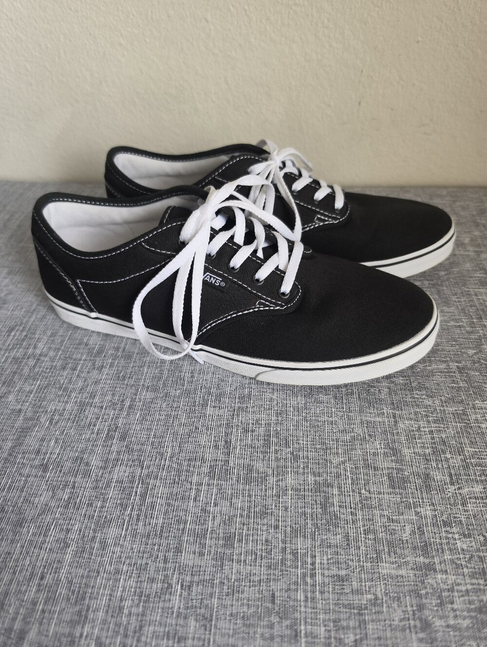 Vans Atwood Women's Sneaker Low Top Black Size 8.5 Skate Street Casual Shoes